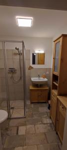 Koupelna v ubytování Wassermühle Förstgen - Eichenzimmer