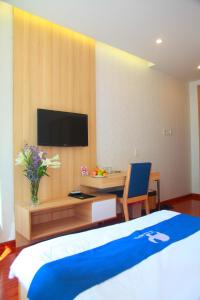 TV/trung tâm giải trí tại Little Nha Trang Hotel