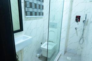 Fotografie z fotogalerie ubytování Cc & Cg Homes Luxury 4-Beds Apart Abuja-24Hrs v destinaci Abudža