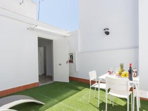 A patio or other outdoor area at Preciosa Casa Terraza Privada 2hab 2baños AC