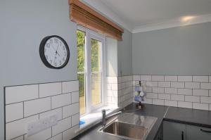 Köök või kööginurk majutusasutuses D59 Estuary View, Riviere Towans +23 fotot