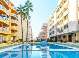 The swimming pool at or close to Apartamento Pink Arena