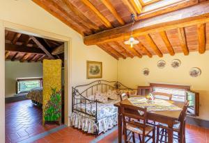 Dining area sa farm stay