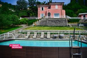 Бассейн в Villa Perledina by Wonderful Italy или поблизости