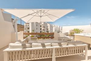 Balkón nebo terasa v ubytování Colinas-Tahona 3,3 PENTHOUSE POOL VIEW & JACUZZI