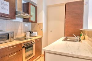 Kuchyň nebo kuchyňský kout v ubytování Budapest Center Apartments