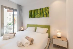 Ένα ή περισσότερα κρεβάτια σε δωμάτιο στο Colinas - Bentor 3,4 PENTHOUSE POOL VIEW & JACUZZI +14 φωτογραφίες