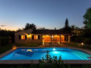 The swimming pool at or close to Marina de namer