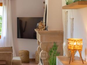 A television and/or entertainment centre at Marina de namer