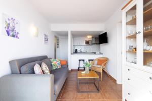 Kuchyň nebo kuchyňský kout v ubytování Home2Book Poris Ocean View