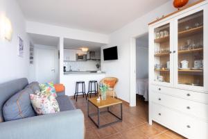 Kuchyň nebo kuchyňský kout v ubytování Home2Book Poris Ocean View