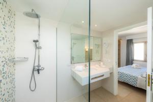 Łazienka w obiekcie Apartamento Aquamarina 6