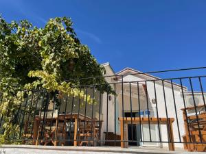 Μπαλκόνι ή βεράντα στο Maison PORTOKALIA
