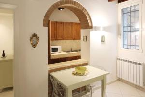 A kitchen or kitchenette at Ca' de l'Anzolo