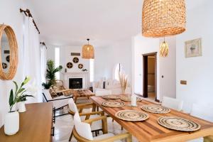 Μια τηλεόραση ή/και κέντρο ψυχαγωγίας στο Villa Aka