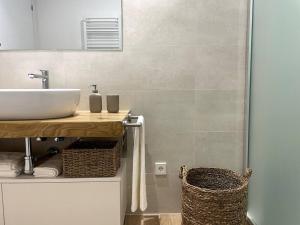Kúpeľňa v ubytovaní Apartamento nuevo céntrico frente al mar en Palamós