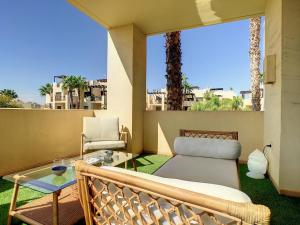 En balkon eller terrasse på Roda Golf Singapore Apartment - 8109