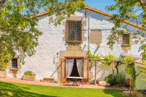Vonkajšia záhrada v ubytovaní Masia 1612 Muy cerca de las playas Costa Brava
