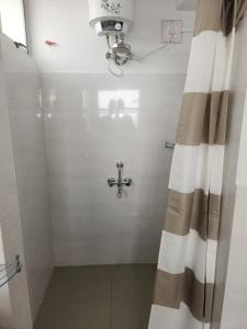 Koupelna v ubytování Bedz + 16 fotografií