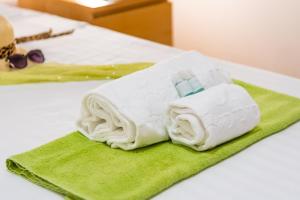 Posteľ alebo postele v izbe v ubytovaní 1 9 Tesoro Galeon Spa y Gym