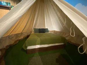 Explorers Retreat Matlock Bath客房内的一张或多张床位