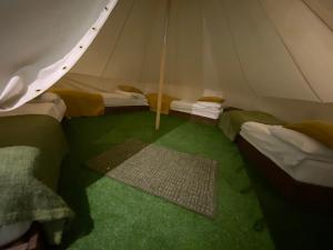Explorers Retreat Matlock Bath客房内的一张或多张床位