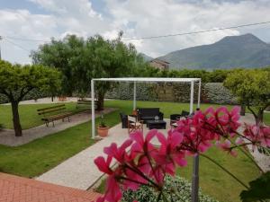 Nespecifikovaný výhled na hory nebo výhled na hory při pohledu z bed and breakfast