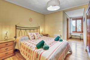 Postel nebo postele na pokoji v ubytování Ca Margarita + 26 fotografií