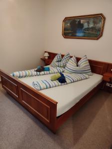 Łóżko lub łóżka w pokoju w obiekcie Wohlfühl - Appartement Fewo Pichlarn Irdning Ferienwohnung