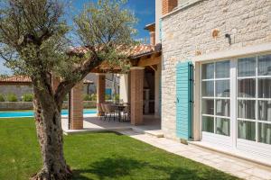 Bazén v ubytování Holiday home in Visnjan - Istrien 41014 nebo v jeho okolí