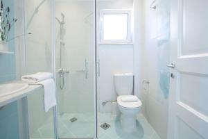 Ένα μπάνιο στο Villa Eione +36 φωτογραφίες