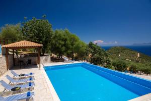 Πισίνα στο ή κοντά στο Villa Eione