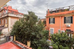 vistas desde el techo de un edificio de apartamentos en Daniela's Place, en Roma