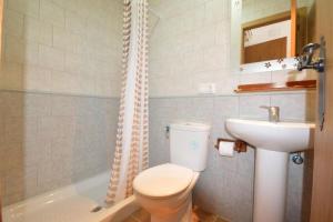 Kúpeľňa v ubytovaní Habitaciones Baleares + 15 fotografií