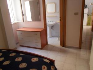 A bathroom at Case Vacanza Lampedusa