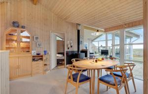 Gambar di galeri bagi Beautiful Home In Thyholm With Wifi di Thyholm