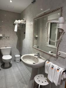 A bathroom at San Luis