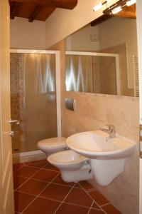 Ein Badezimmer in der Unterkunft Il Poggiolo Delle Rose Bed&Breakfast