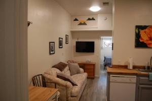 a living room with a couch and a table at Chili Bar Casita in Placerville