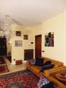 A seating area at Confortevole