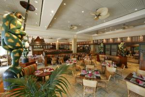 Um restaurante ou outro lugar para comer em Universal's Loews Royal Pacific Resort
