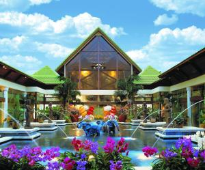 Um jardim em Universal's Loews Royal Pacific Resort