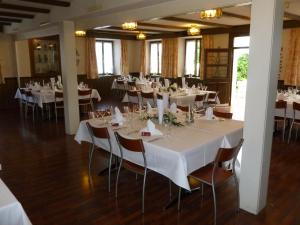Restaurace v ubytování Hotel Restaurant Schiff