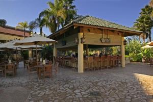 Um restaurante ou outro lugar para comer em Universal's Loews Royal Pacific Resort