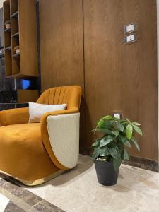 Ruang duduk di The View Delta Hotel