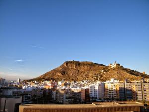 Afbeelding uit fotogalerij van Apartamentos Milenio in Cullera