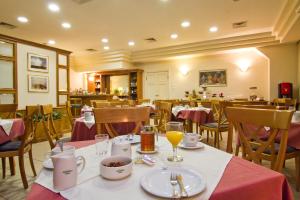 Restaurace v ubytování Green Hill Hotel