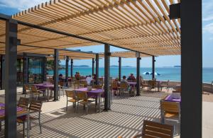 Ein allgemeiner Meerblick oder ein Meerblick von des Resorts aus