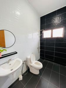 Bathroom sa Homestay Bandar Kuantan