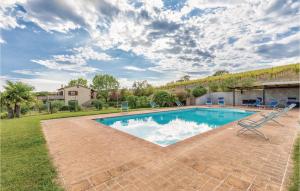 The swimming pool at or close to Seranna 3